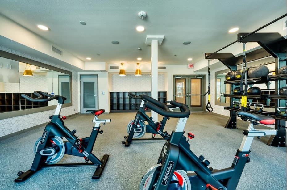 Cozysuites Phx Roro Gym, Pool, Pets, Parking! #9 피닉스 외부 사진